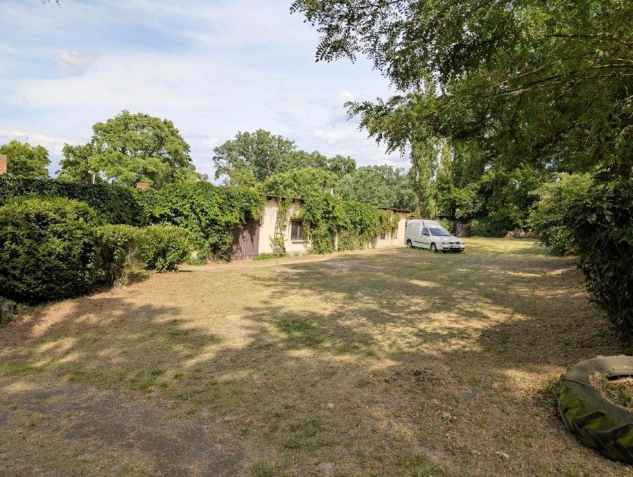 Gewerbegrundst�ck mit Hallen- und Werkstattgeb�uden sonstige Gro� Kreutz (Havel)