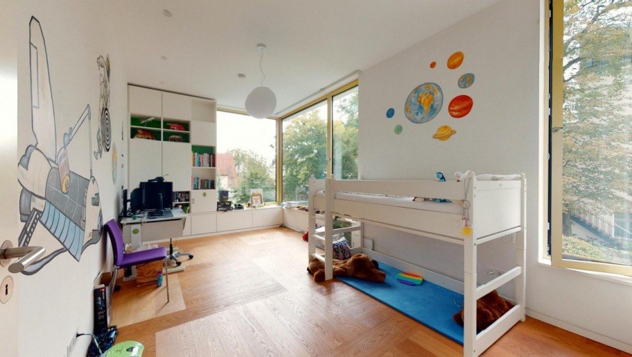 1. OG Kind 2 Villa Berlin