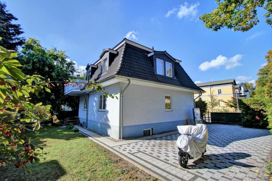 Stellpl�tze und Garten Einfamilienhaus Berlin