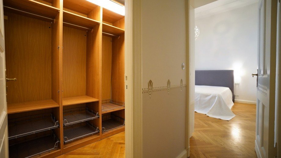 begehbarer Wandschrank Etagenwohnung Berlin