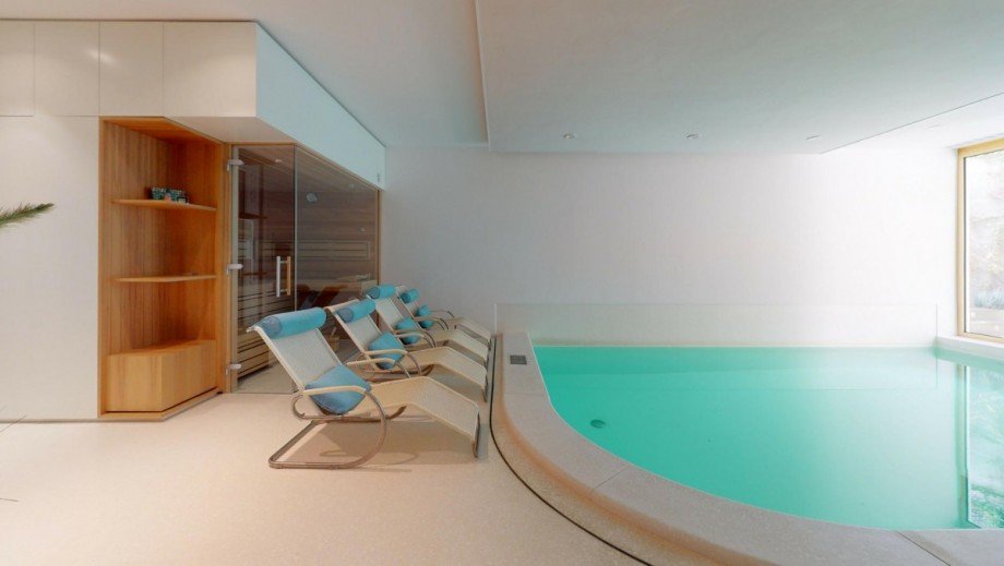 1. UG Pool mit Sauna, Dampfbad und Fitnessraum Villa Berlin