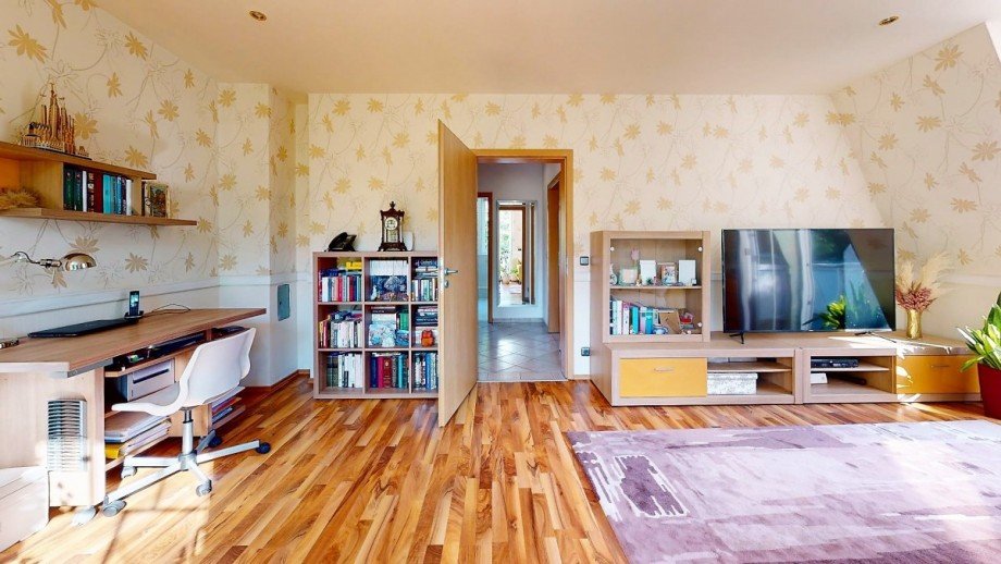 Dachgeschoss Wohnzimmer mit Balkon Einfamilienhaus Berlin