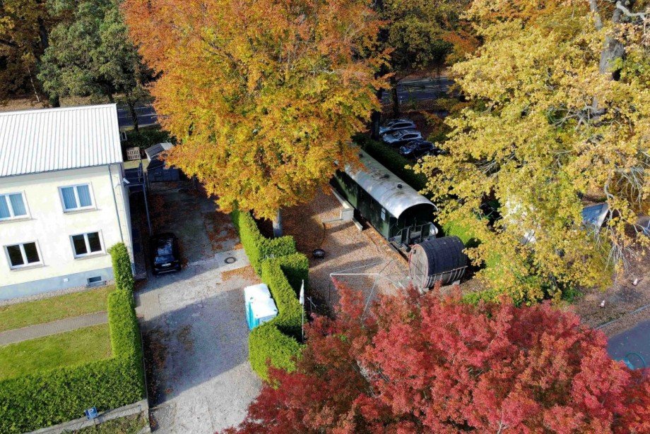 Stellfl�che des Bahnwaggons Halle / Lager / Produktion Potsdam