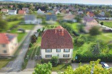 Hauptbild Gro�z�giges Mehrfamilienhaus mit Geschichte, 3 Wohnungen und gro�em Garten