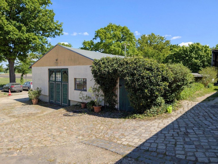 Gewerbegrundst�ck mit Hallen- und Werkstattgeb�uden sonstige Gro� Kreutz (Havel)