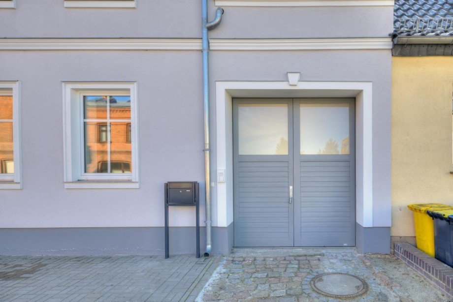 Hofeinfahrt Zweifamilienhaus Potsdam