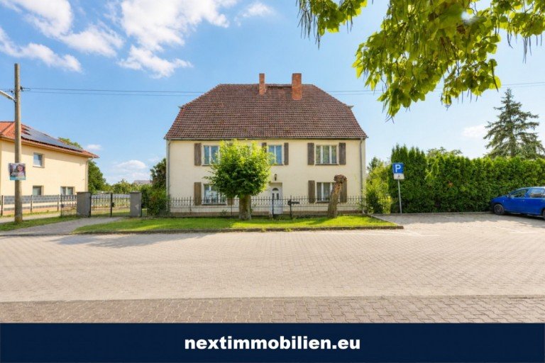 Stra�enansicht Nauen Mehrfamilienhaus Gro�z�giges Mehrfamilienhaus mit Geschichte, 3 Wohnungen und gro�em Garten