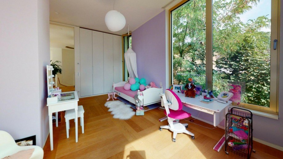 1. OG Kind 1 Villa Berlin