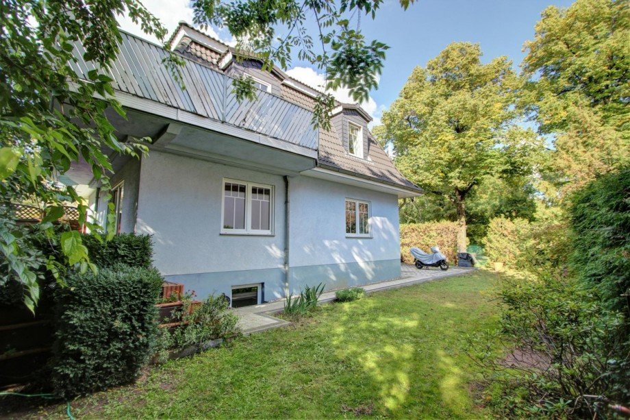 Garten hinter dem Haus Einfamilienhaus Berlin