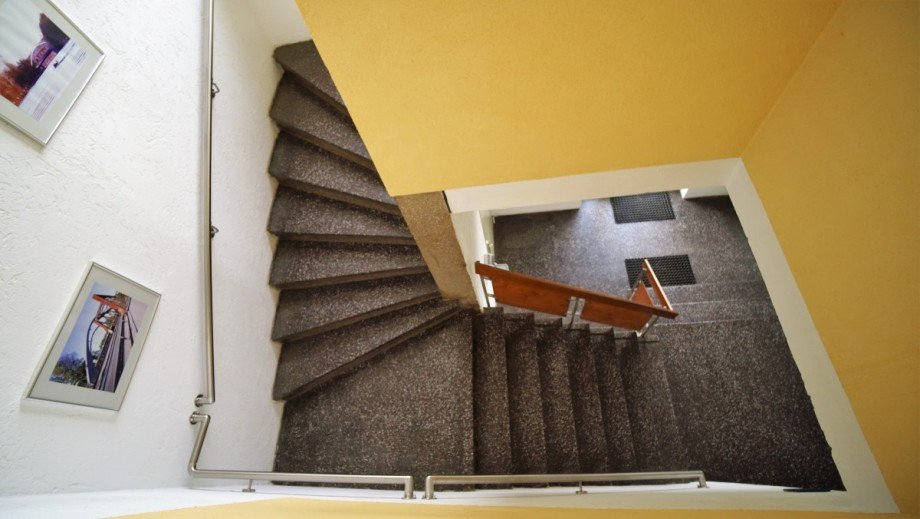 Treppenhaus Halle / Lager / Produktion Potsdam