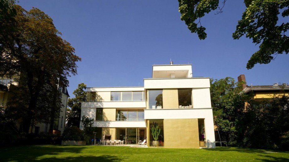 Blick vom Garten zur Villa Villa Berlin