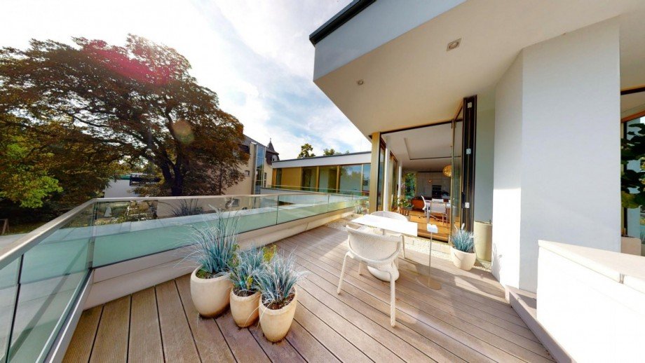 2. OG Terrasse mit Whirlpool Villa Berlin