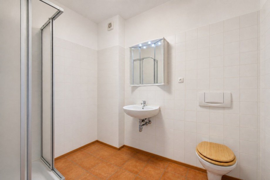 Duschbad visualisiert Maisonettewohnung Potsdam