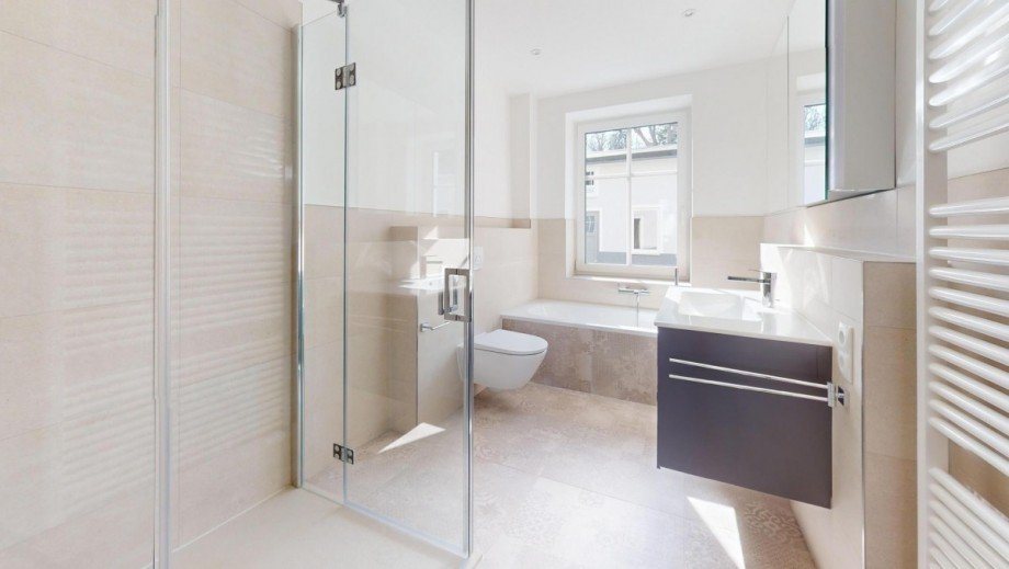 EG Whg. 1 - Badezimmer Zweifamilienhaus Potsdam