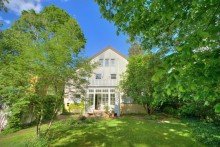 Blick zum Haus Mehrgenerationen-Villa der sp�ten Gr�nderzeit mit park�hnlichem Grundst�ck in Berlin-Lichterfelde