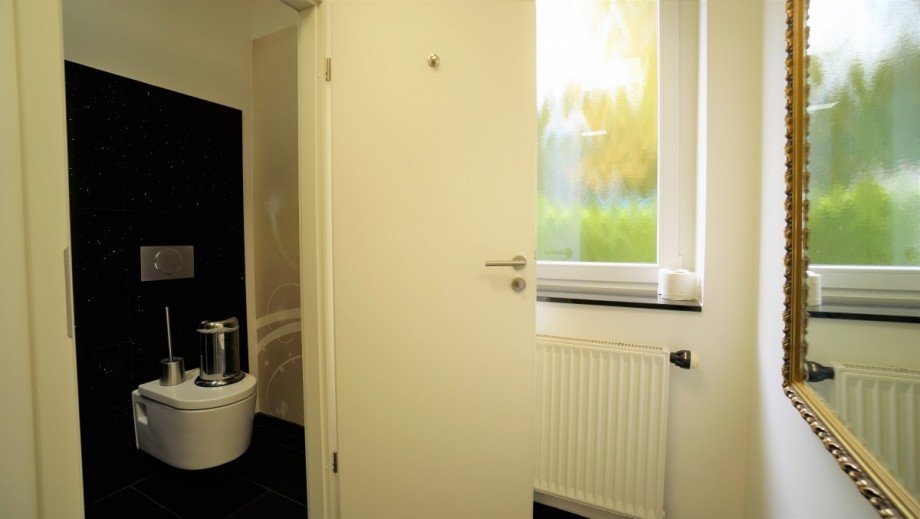 WC Damen (B�ros) Halle / Lager / Produktion Potsdam