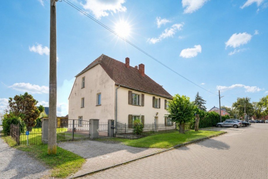Stra�enansicht Mehrfamilienhaus Nauen