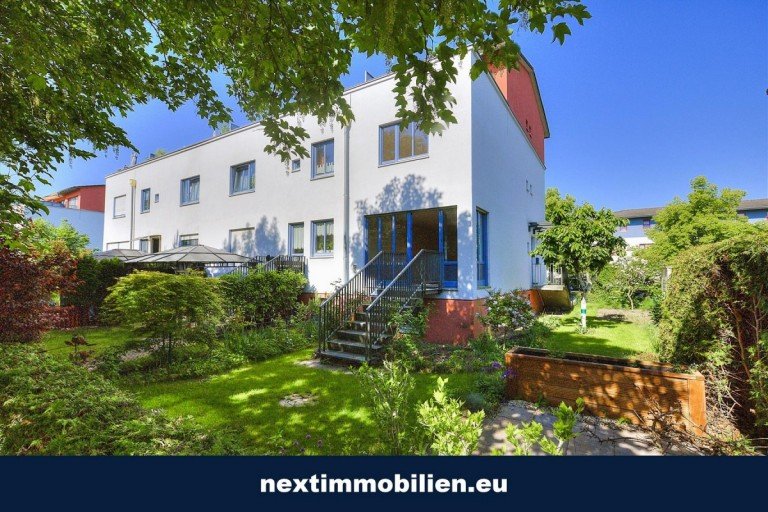 Hausansicht Garten Nuthetal Terrassenwohnung Maisonette mit Hauscharakter: Garten, Galerie, Terrasse & Duplex-Stellplatz inkl.