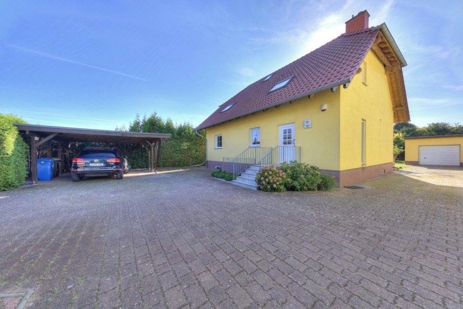 Vorfahrt mit Carport Einfamilienhaus Werder (Havel)