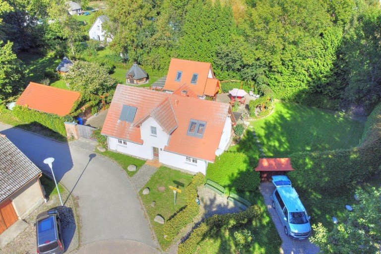  Schaprode Haus 2 Charmante H�user mit 3 Ferienwohnungen & Sauna - ca. 4 min. zur Ostsee