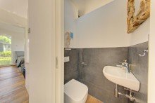 WC Exklusives High-End-Mobilheim mit Dachterrasse in Strandn�he