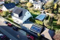 Bild (a8f9cc47fdde6766fb9541804485fd7e): Haus, Pool und See - alles zusammen!
