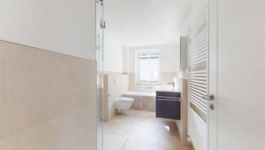 EG Whg. 1 - Badezimmer Zweifamilienhaus Potsdam