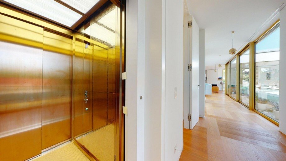2. OG Fahrstuhl Villa Berlin