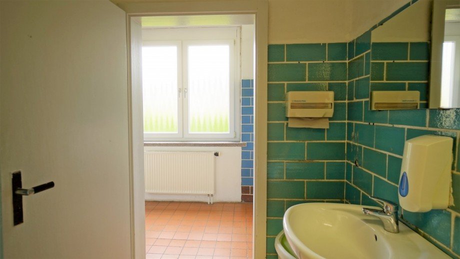 WC Herren (B�ros) Halle / Lager / Produktion Potsdam