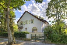 Hausansicht Mehrgenerationen-Villa der sp�ten Gr�nderzeit mit park�hnlichem Grundst�ck in Berlin-Lichterfelde