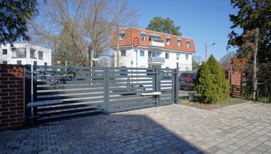 elektrische Toranlage Mehrfamilienhaus Berlin
