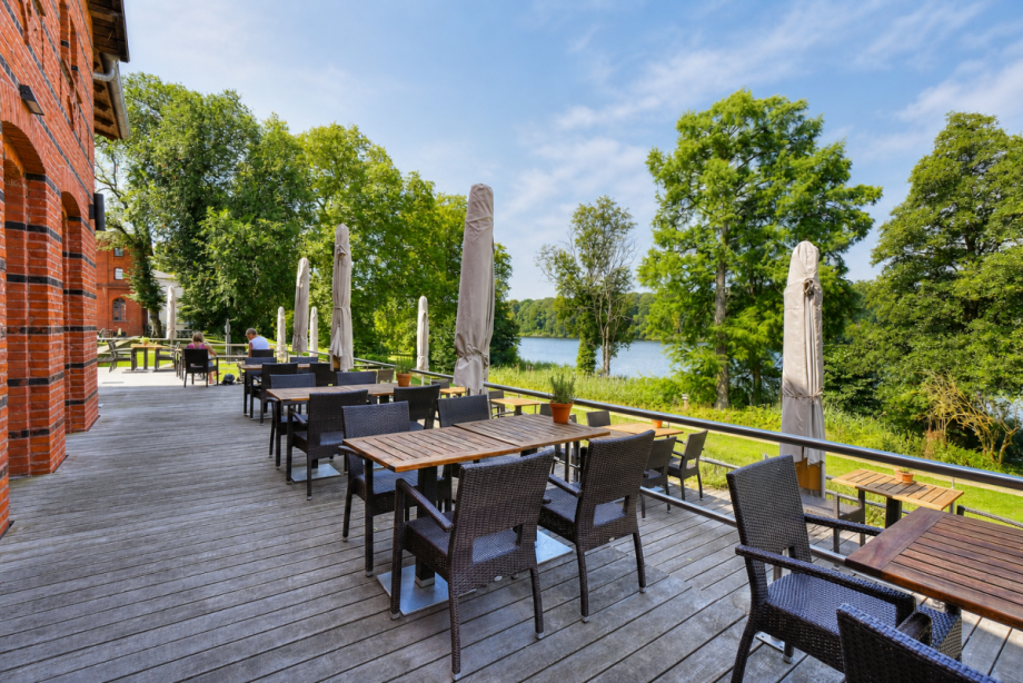 Restaurant - gegen�ber im Ort sonstige Nauen