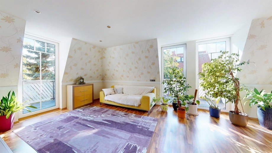 Dachgeschoss Wohnzimmer mit Balkon Einfamilienhaus Berlin