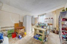 EG HWR Gro�z�giges Mehrfamilienhaus mit Geschichte, 3 Wohnungen und gro�em Garten