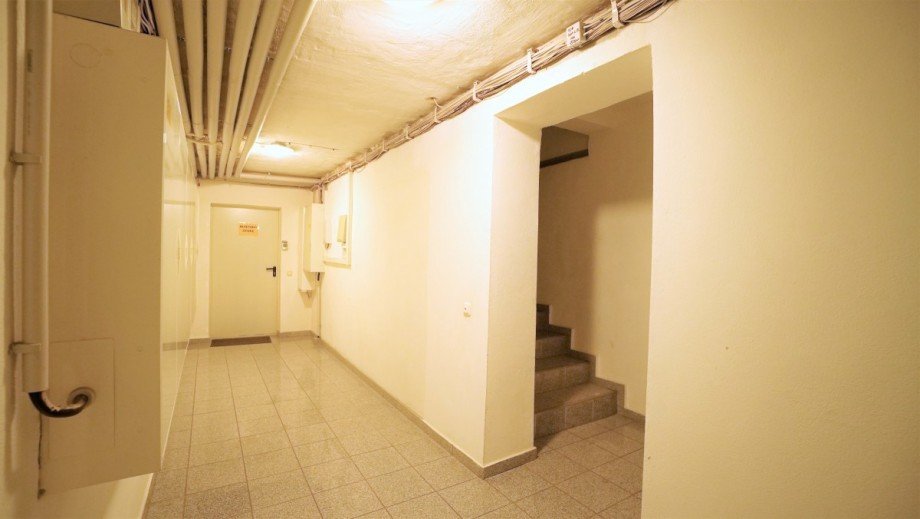 Flur Keller Halle / Lager / Produktion Potsdam