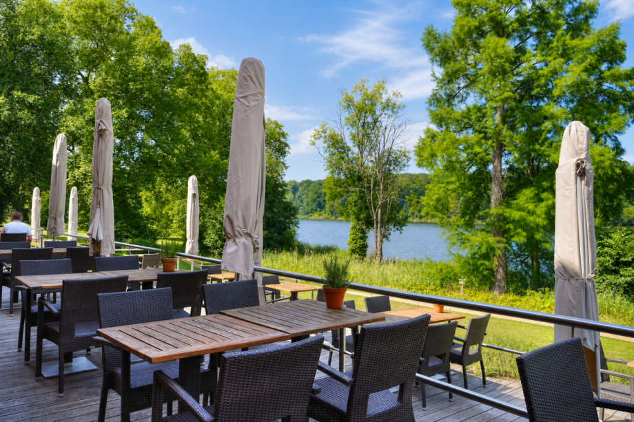 Restaurant - gegen�ber im Ort sonstige Nauen
