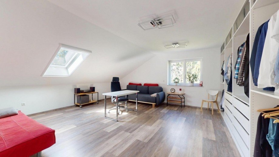 DG - Kleiderraum - Schlafzimmer Einfamilienhaus Oebisfelde
